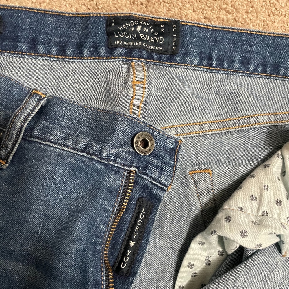 33 x 32 Men's Lucky Brand Jeans - New Vintage Straight
